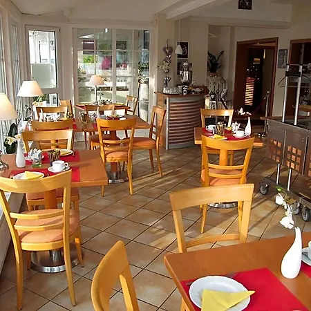 Burghotel Hotel 3*