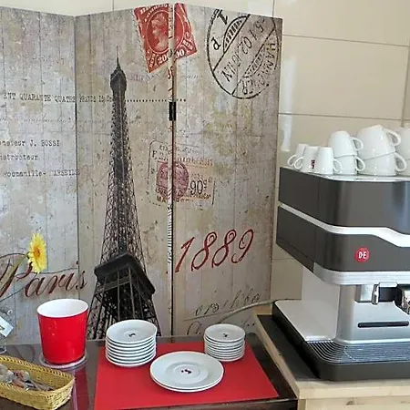 Burghotel Hotel 3*