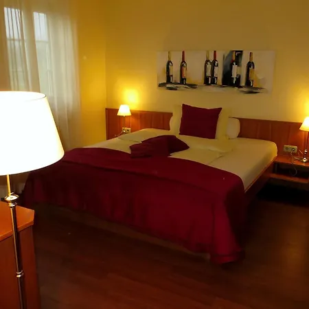 Hotel Burghotel Munzenberg