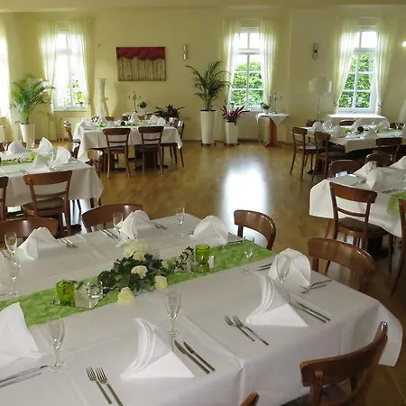 Burghotel 3* Munzenberg