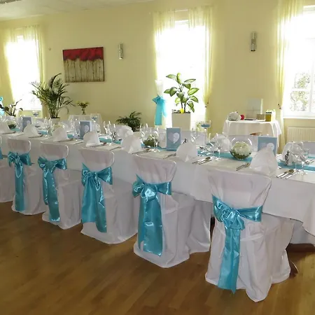 Burghotel Ξενοδοχείο Münzenberg